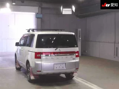 Mitsubishi DELICA D5