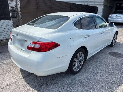 Mitsubishi PROUDIA