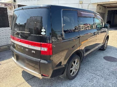 Mitsubishi DELICA D5
