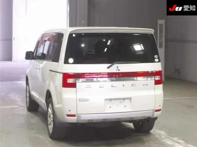 Mitsubishi DELICA D5