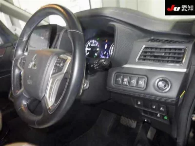 Mitsubishi DELICA D5