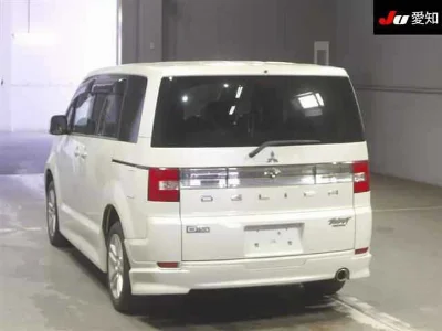 Mitsubishi DELICA D5