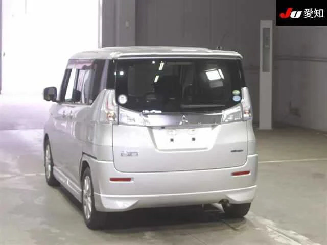 Mitsubishi Delica D:2  с аукциона в Японии