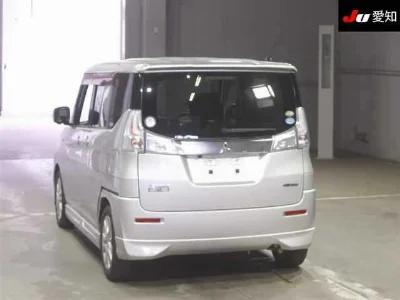 Mitsubishi Delica D:2