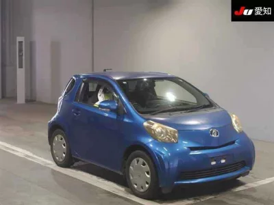 Toyota iQ