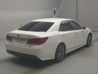 Toyota CROWN HYBRID