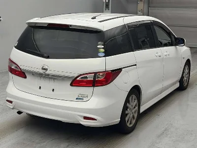 Nissan LAFESTA