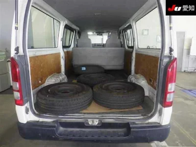 Toyota HiAce Van