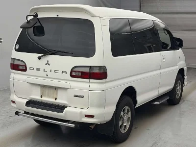 Mitsubishi DELICA SPACE GEAR
