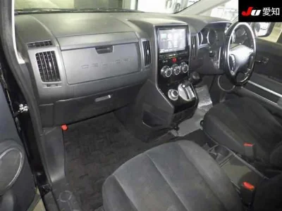 Mitsubishi DELICA D5