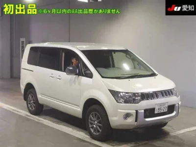 Mitsubishi Delica D:5