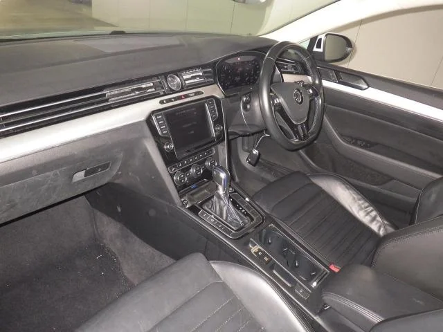 Volkswagen PASSAT GTE  с аукциона в Японии
