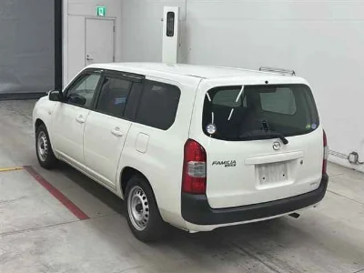 Mazda Familia S-Wagon