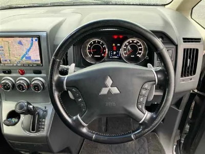 Mitsubishi DELICA D5