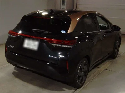 Nissan Aura