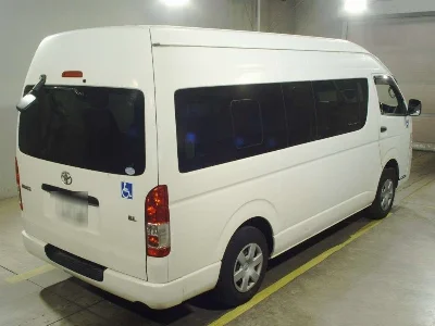 Toyota HiAce Commuter