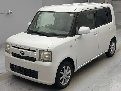 Toyota Pixis Space