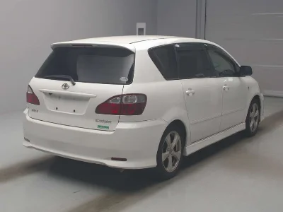 Toyota Ipsum