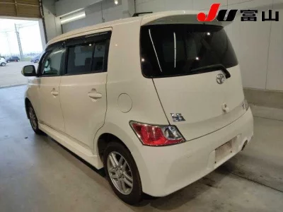Toyota bB
