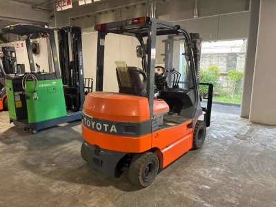 Toyota  FORKLIFT