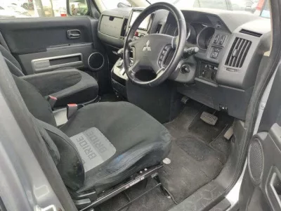 Mitsubishi DELICA D5