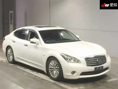 NISSAN FUGA