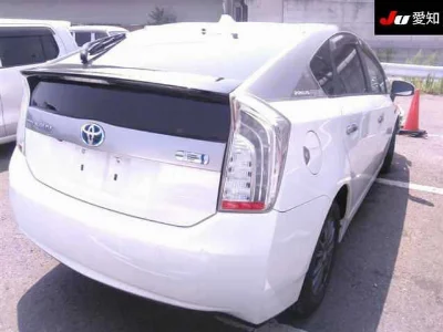 Toyota Prius PHV