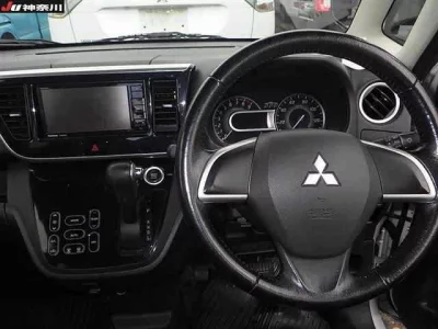 Mitsubishi eK X Space