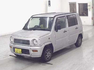 Daihatsu NAKED