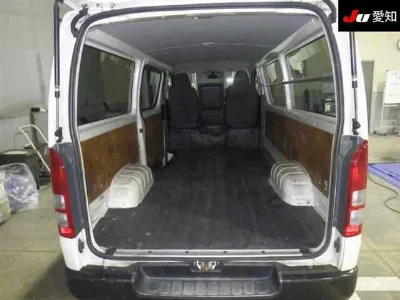 Toyota HiAce Van