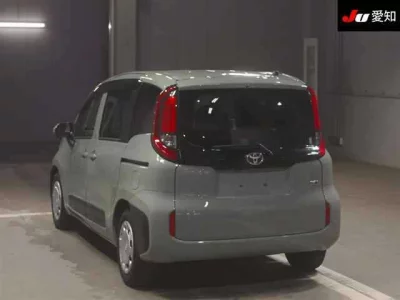 Toyota Sienta