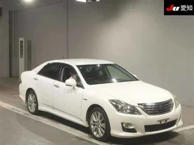 Toyota CROWN HYBRID