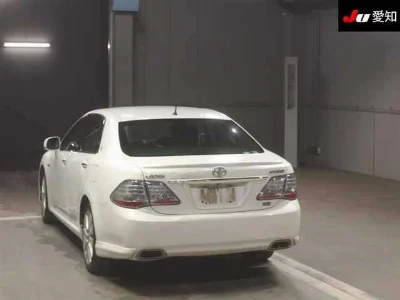 Toyota CROWN HYBRID