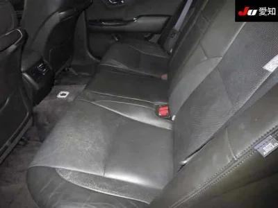Toyota CROWN HYBRID