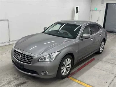 NISSAN FUGA