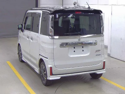 Suzuki Spacia Custom