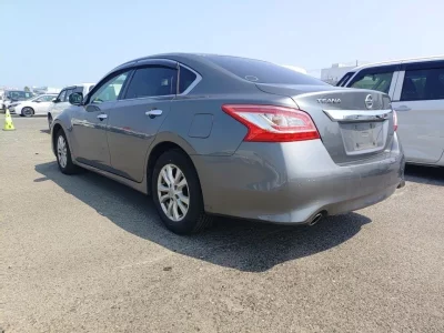 Nissan TEANA