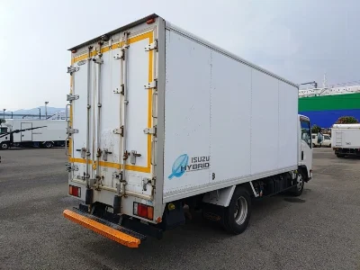 Isuzu Elf