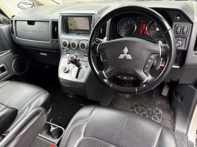 Mitsubishi DELICA D5
