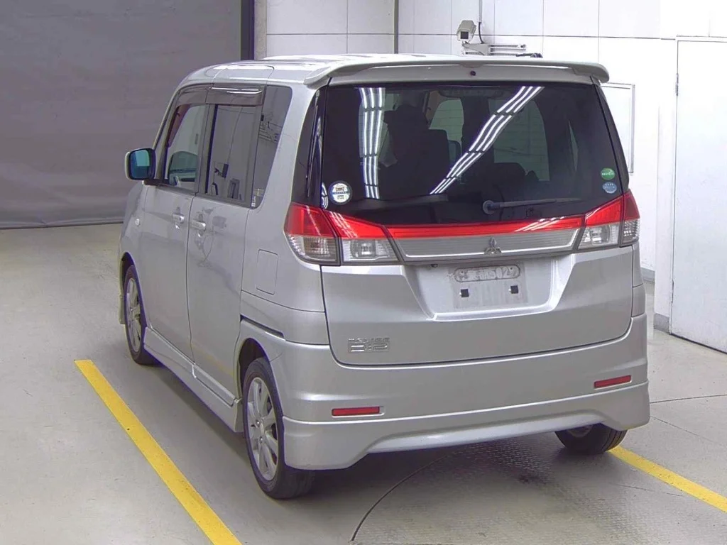Mitsubishi Delica D:2  с аукциона в Японии