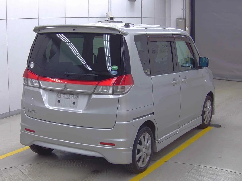 Mitsubishi Delica D:2  с аукциона в Японии