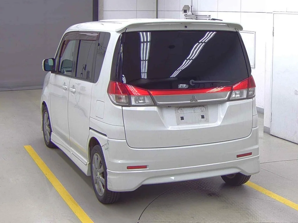 Mitsubishi Delica D:2  с аукциона в Японии