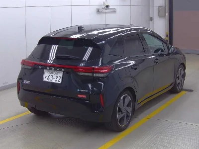 Nissan Aura