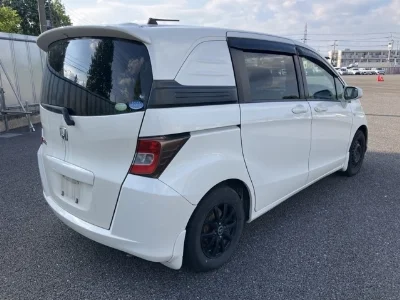 Honda Freed Spike