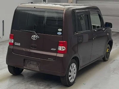 Toyota Pixis Space
