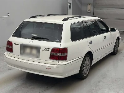 Toyota Crown Estate