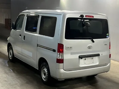 TOYOTA LITE ACE VAN