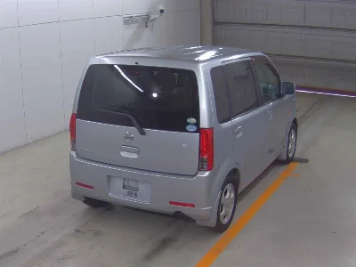 Nissan Otti