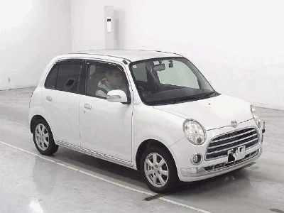 Daihatsu Mira Gino
