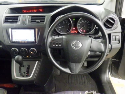 Nissan LAFESTA